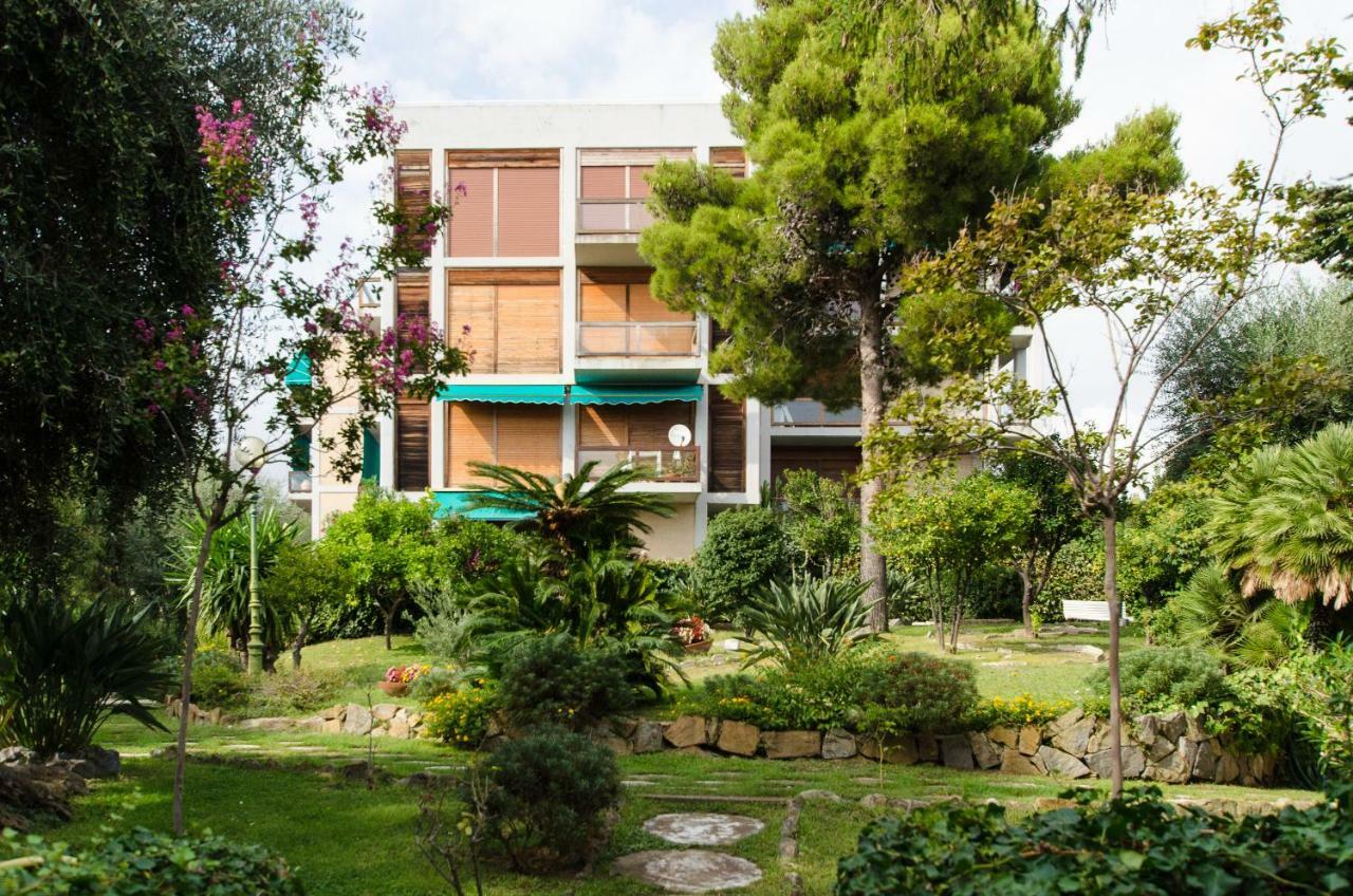 Luxury Apartment With Bay View Sanremo Luaran gambar