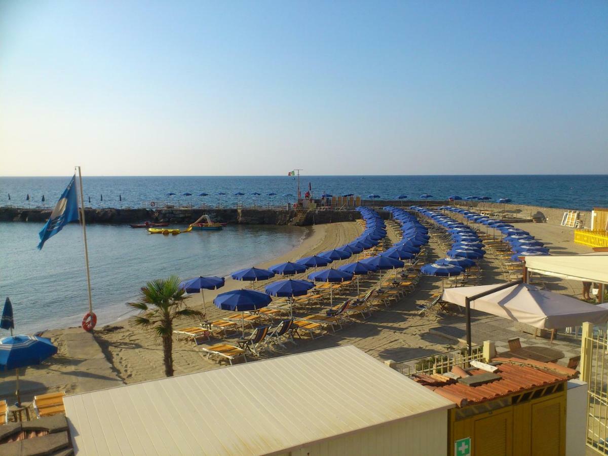 Luxury Apartment With Bay View Sanremo Luaran gambar